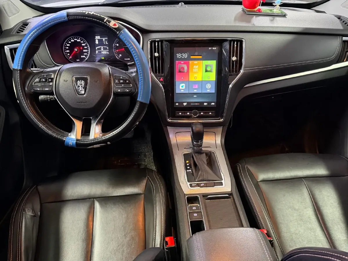 2019 Roewe i6 1.5T 169HP L4 7DCT,autocango,china used car exporter,china ev exporter,chinese used car exporter,chinese used ev exporter