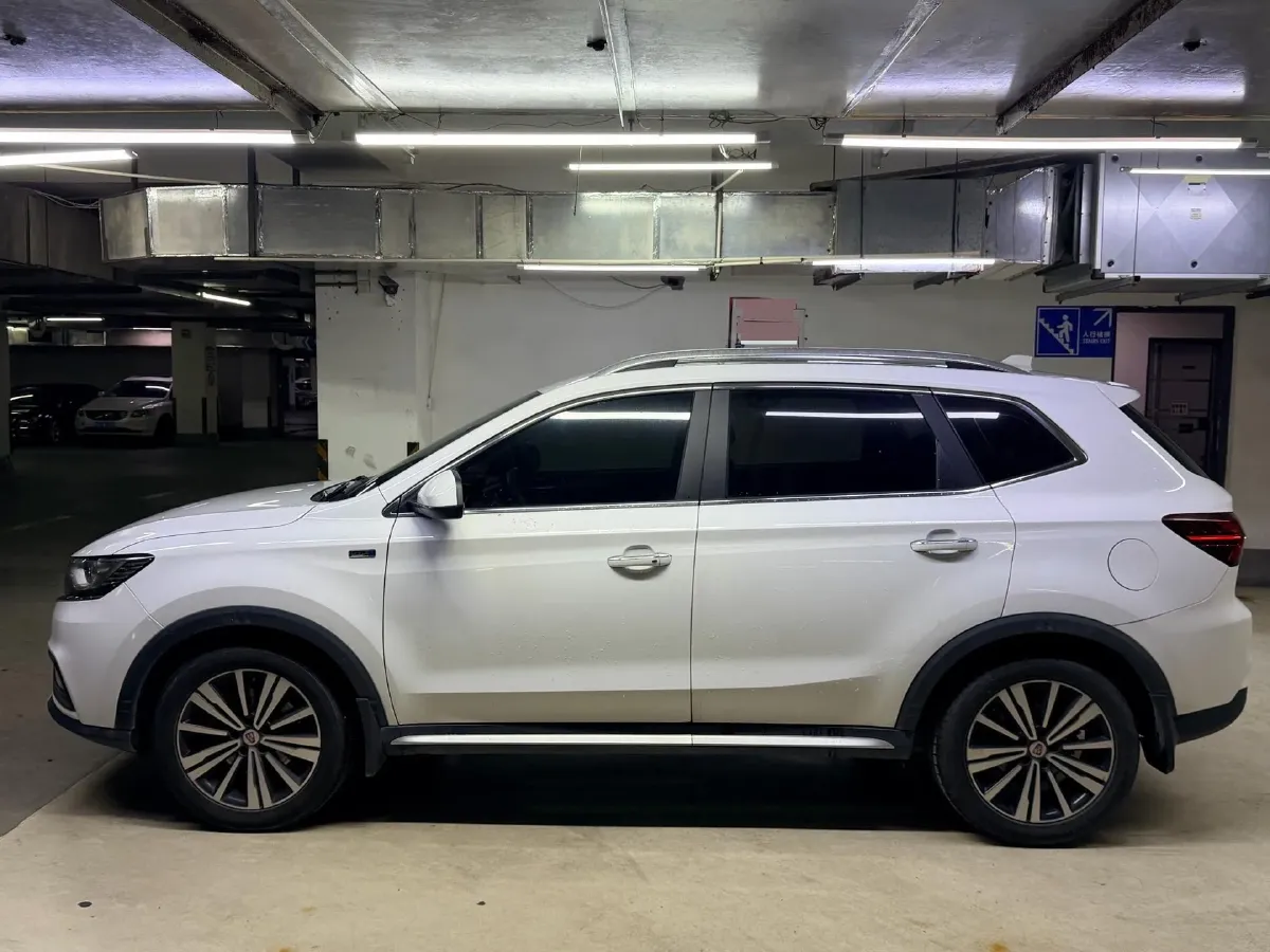 2019 Roewe i6 1.5T 169HP L4 7DCT,autocango,china used car exporter,china ev exporter,chinese used car exporter,chinese used ev exporter