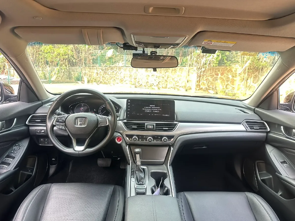 2022 Honda Accord 1.5T 194HP L4 CVT,autocango,china used car exporter,china ev exporter,chinese used car exporter,chinese used ev exporter