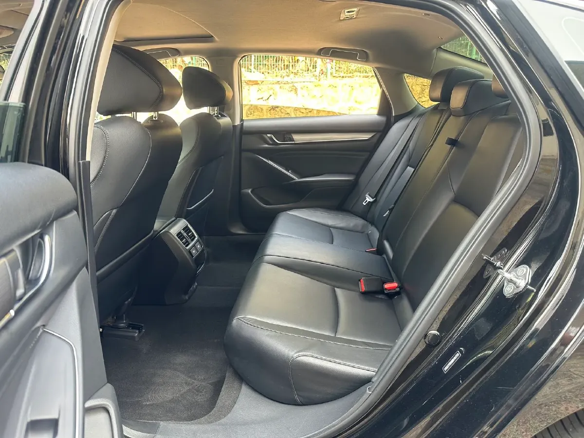 2022 Honda Accord 1.5T 194HP L4 CVT,autocango,china used car exporter,china ev exporter,chinese used car exporter,chinese used ev exporter