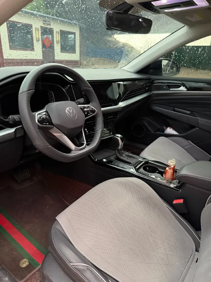 2024 Volkswagen Passat 2.0T 186HP L4 7DCT,autocango,china used car exporter,china ev exporter,chinese used car exporter,chinese used ev exporter