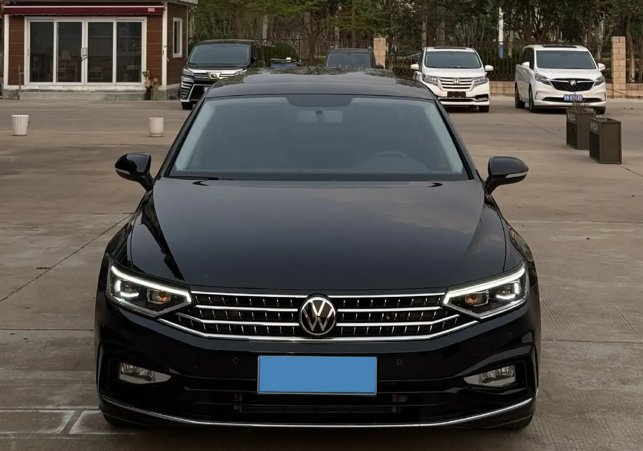 2024 Volkswagen Magotan 1.4T 150HP L4 7DCT,autocango,china used car exporter,china ev exporter,chinese used car exporter,chinese used ev exporter