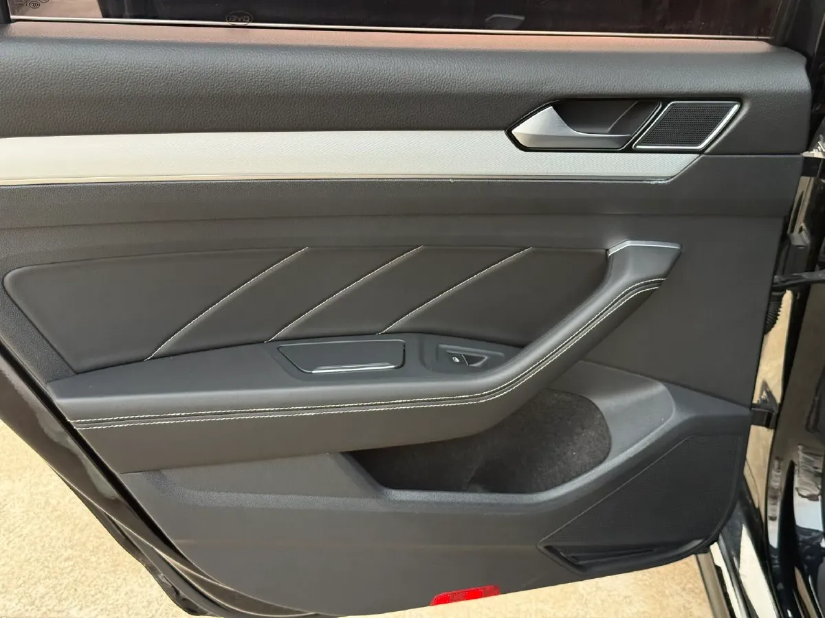 2024 Volkswagen Magotan 1.4T 150HP L4 7DCT,autocango,china used car exporter,china ev exporter,chinese used car exporter,chinese used ev exporter