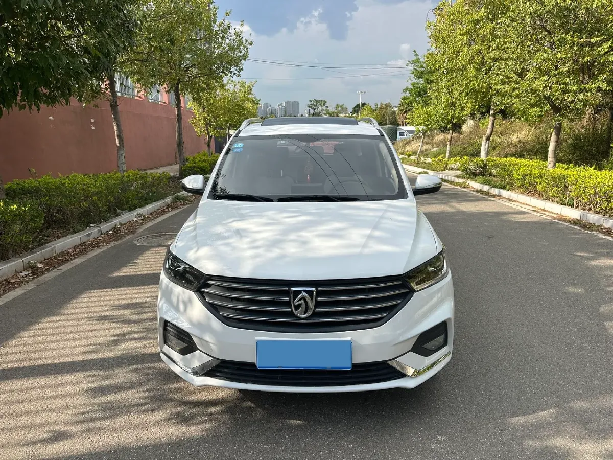 2018 BaoJun 360 1.5L 112HP L4 6MT,autocango,china used car exporter,china ev exporter,chinese used car exporter,chinese used ev exporter