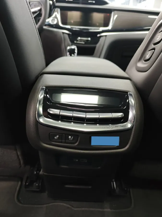 2025 Cadillac XT6 2.0T 237HP L4 9AT,autocango,china used car exporter,china ev exporter,chinese used car exporter,chinese used ev exporter