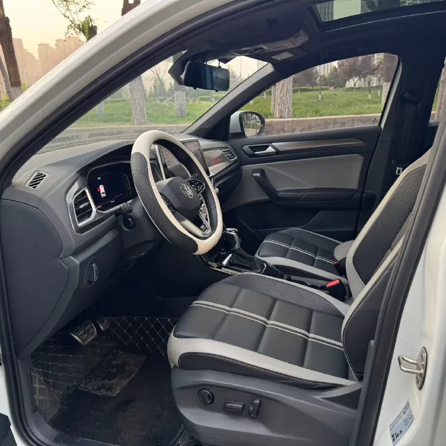 2023 Volkswagen T-Roc 1.5T 160HP L4 7DCT,autocango,china used car exporter,china ev exporter,chinese used car exporter,chinese used ev exporter