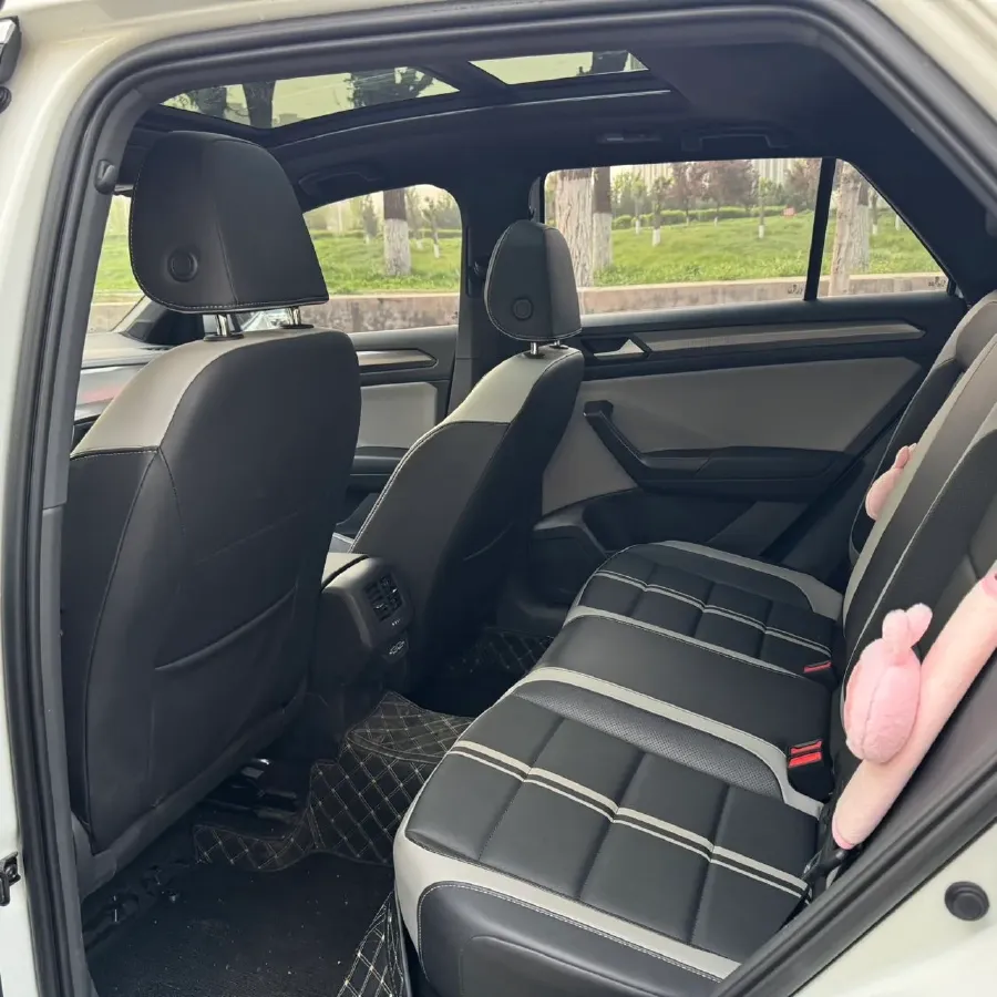2023 Volkswagen T-Roc 1.5T 160HP L4 7DCT,autocango,china used car exporter,china ev exporter,chinese used car exporter,chinese used ev exporter