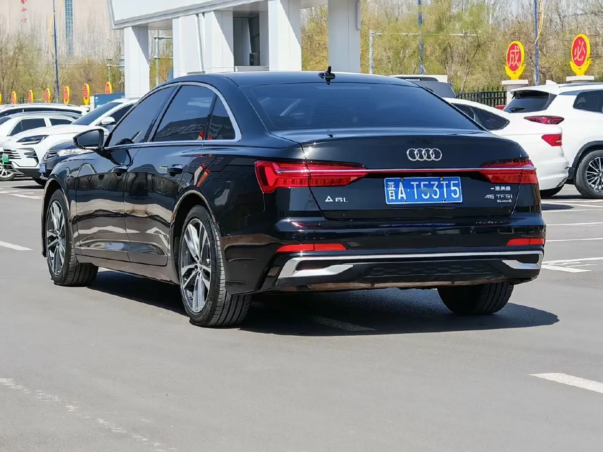 2021 Audi A6L 2.0T 224HP L4 7DCT,autocango,china used car exporter,china ev exporter,chinese used car exporter,chinese used ev exporter