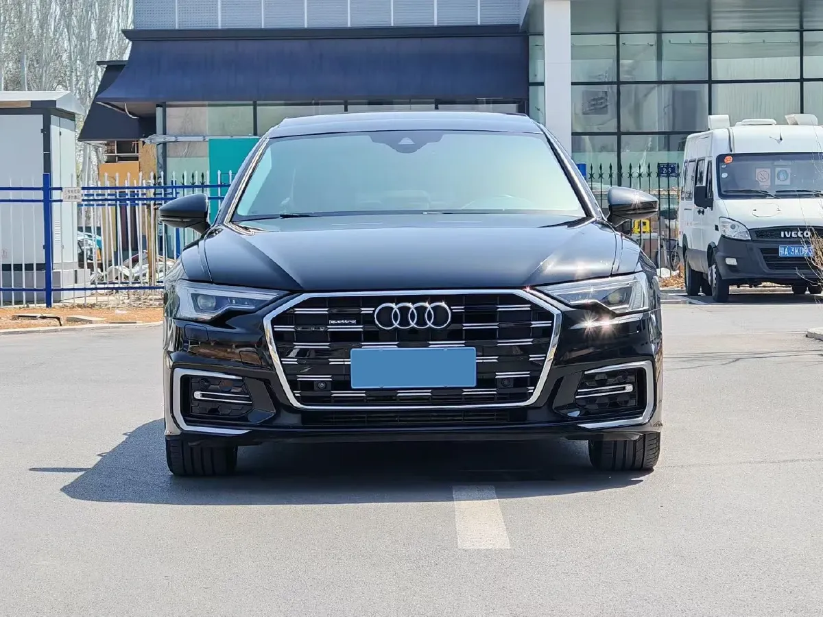 2021 Audi A6L 2.0T 224HP L4 7DCT,autocango,china used car exporter,china ev exporter,chinese used car exporter,chinese used ev exporter