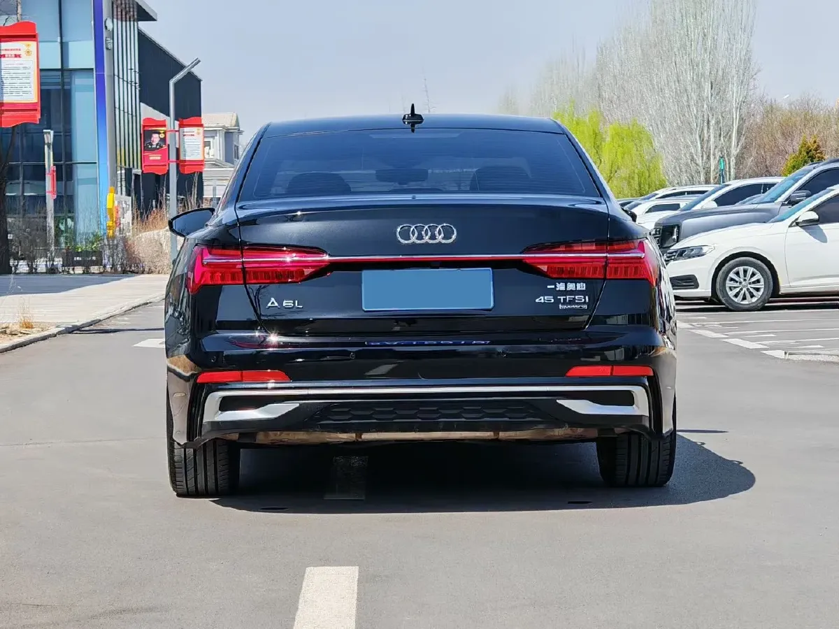 2021 Audi A6L 2.0T 224HP L4 7DCT,autocango,china used car exporter,china ev exporter,chinese used car exporter,chinese used ev exporter