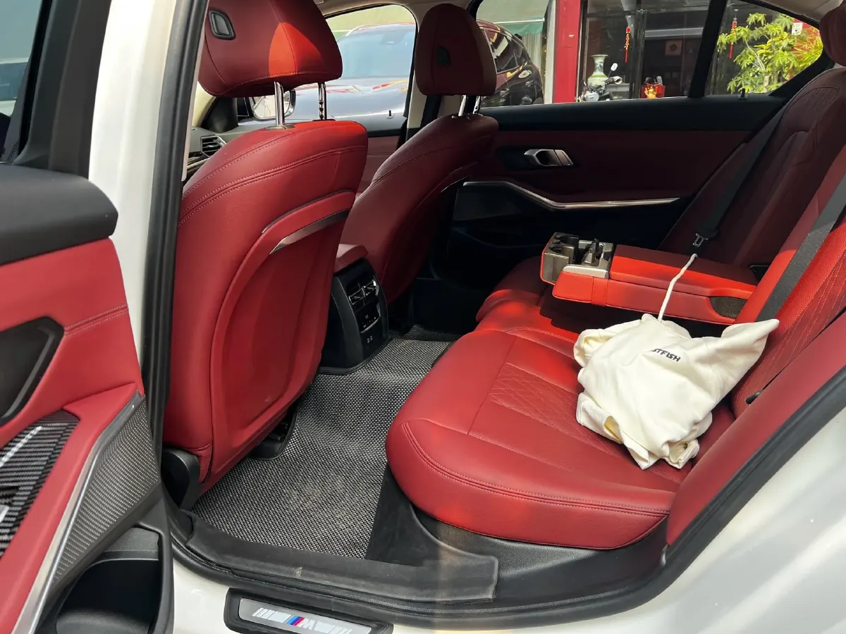 2024 BMW 3 Series 2.0T 156HP L4 8AT,autocango,china used car exporter,china ev exporter,chinese used car exporter,chinese used ev exporter