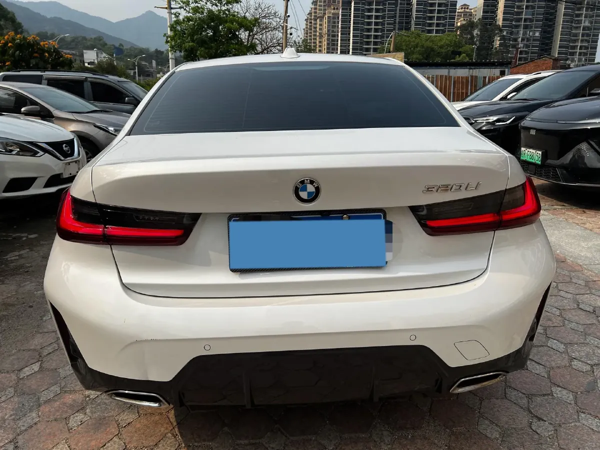 2024 BMW 3 Series 2.0T 156HP L4 8AT,autocango,china used car exporter,china ev exporter,chinese used car exporter,chinese used ev exporter
