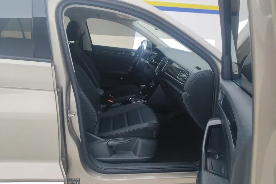 2020 Volkswagen T-Roc 1.4T 150HP L4 7DCT,autocango,china used car exporter,china ev exporter,chinese used car exporter,chinese used ev exporter