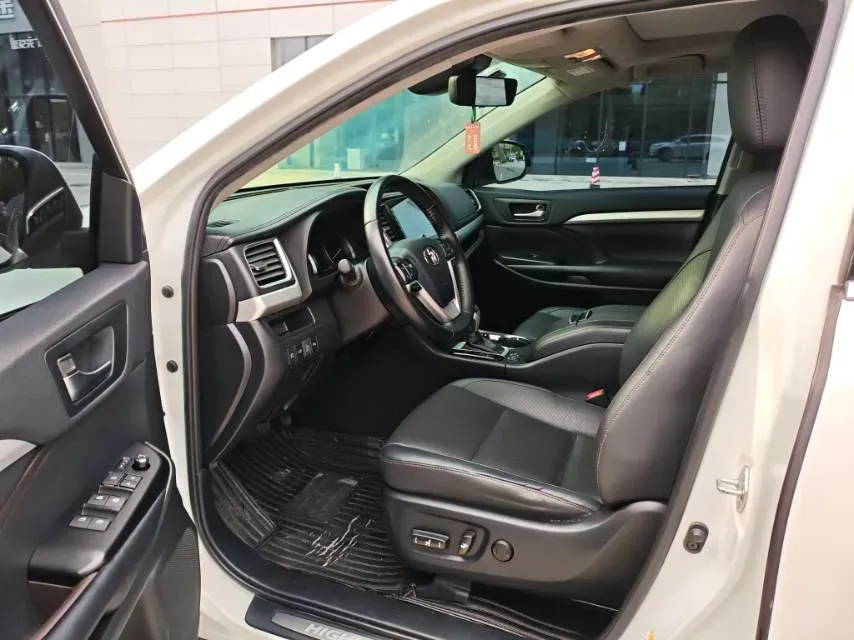 2018 Toyota Highlander 2.0T 220HP L4 6AT,autocango,china used car exporter,china ev exporter,chinese used car exporter,chinese used ev exporter