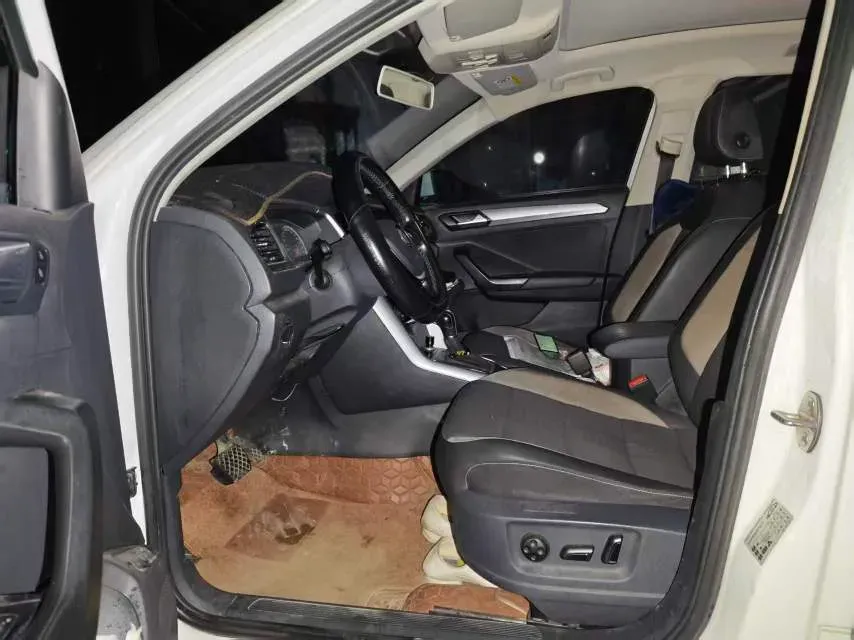 2019 Volkswagen T-Roc 1.4T 150HP L4 7DCT,autocango,china used car exporter,china ev exporter,chinese used car exporter,chinese used ev exporter