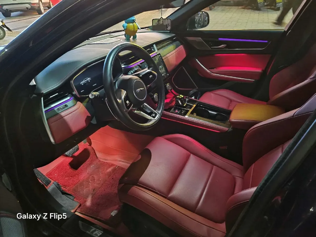 2023 Jaguar XFL 2.0T 250HP L4 8AT,autocango,china used car exporter,china ev exporter,chinese used car exporter,chinese used ev exporter