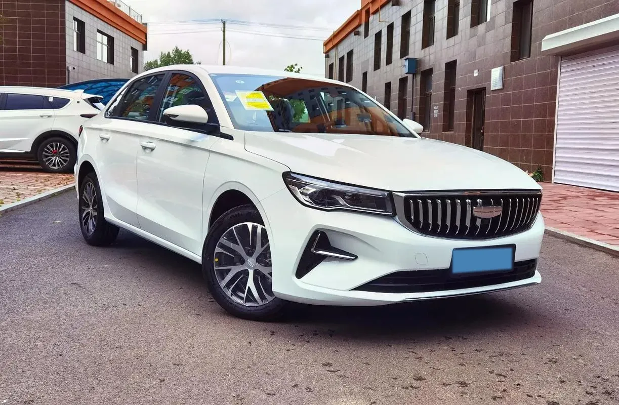 2025 Geely Emgrand 1.5L 127HP L4 CVT,autocango,china used car exporter,china ev exporter,chinese used car exporter,chinese used ev exporter