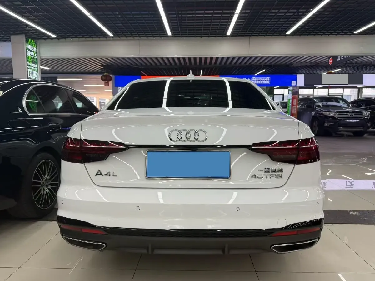 2023 Audi A4L 2.0T 190HP L4 7DCT,autocango,china used car exporter,china ev exporter,chinese used car exporter,chinese used ev exporter