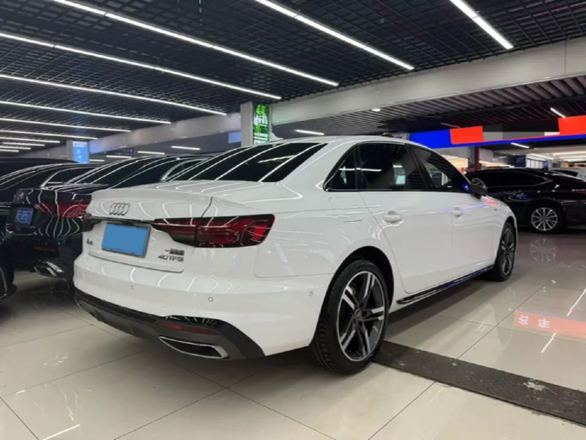 2023 Audi A4L 2.0T 190HP L4 7DCT,autocango,china used car exporter,china ev exporter,chinese used car exporter,chinese used ev exporter