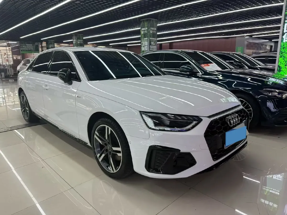 2023 Audi A4L 2.0T 190HP L4 7DCT,autocango,china used car exporter,china ev exporter,chinese used car exporter,chinese used ev exporter