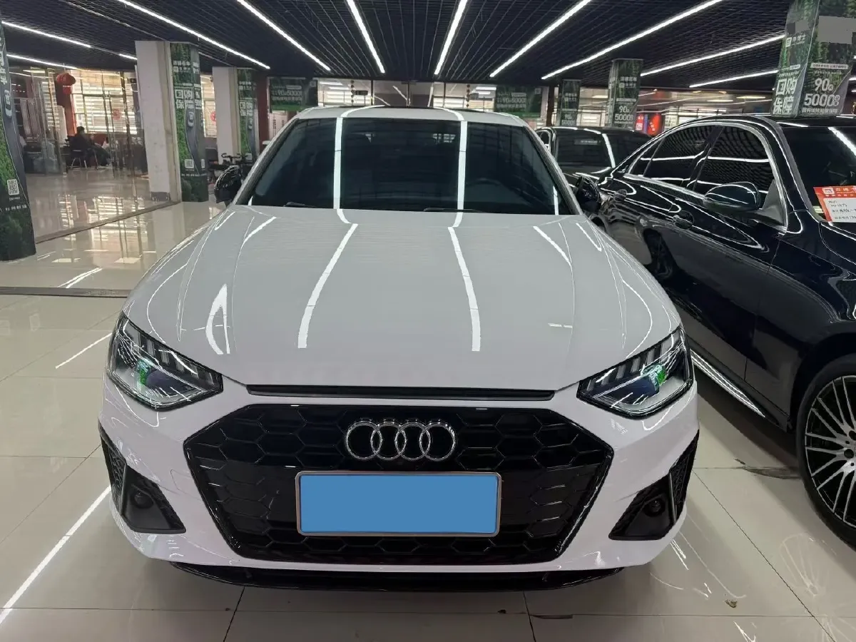2023 Audi A4L 2.0T 190HP L4 7DCT,autocango,china used car exporter,china ev exporter,chinese used car exporter,chinese used ev exporter