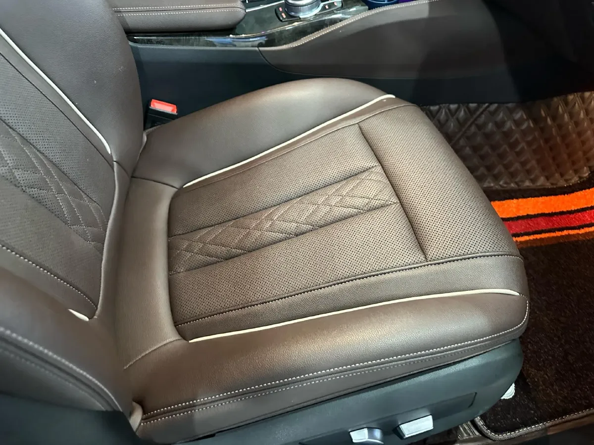 2022 BMW 5 Series 2.0T 184HP L4 8AT,autocango,china used car exporter,china ev exporter,chinese used car exporter,chinese used ev exporter