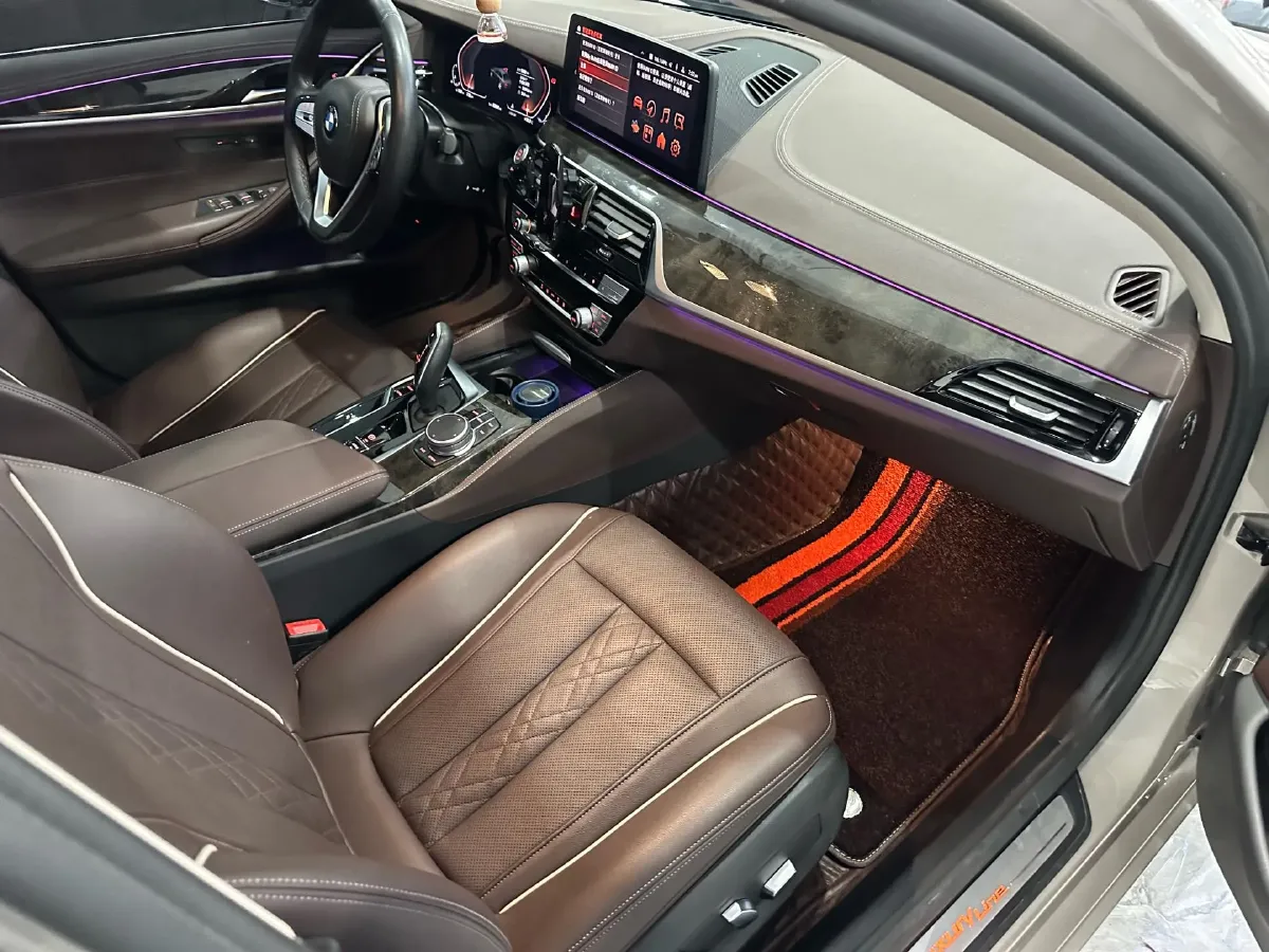 2022 BMW 5 Series 2.0T 184HP L4 8AT,autocango,china used car exporter,china ev exporter,chinese used car exporter,chinese used ev exporter