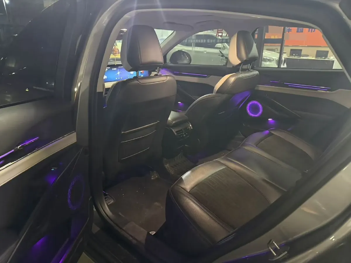 2022 Ford Mondeo 2.0T 238HP L4 8AT,autocango,china used car exporter,china ev exporter,chinese used car exporter,chinese used ev exporter