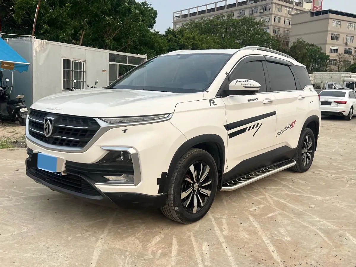 2019 BaoJun 530 1.5T 151HP L4 CVT,autocango,china used car exporter,china ev exporter,chinese used car exporter,chinese used ev exporter