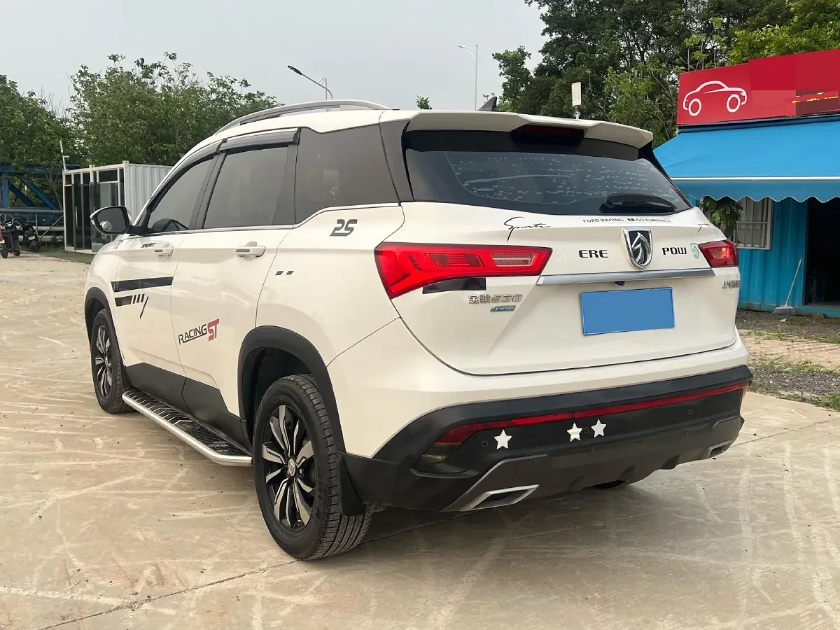 2019 BaoJun 530 1.5T 151HP L4 CVT,autocango,china used car exporter,china ev exporter,chinese used car exporter,chinese used ev exporter