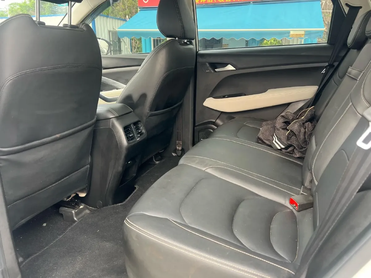 2019 BaoJun 530 1.5T 151HP L4 CVT,autocango,china used car exporter,china ev exporter,chinese used car exporter,chinese used ev exporter