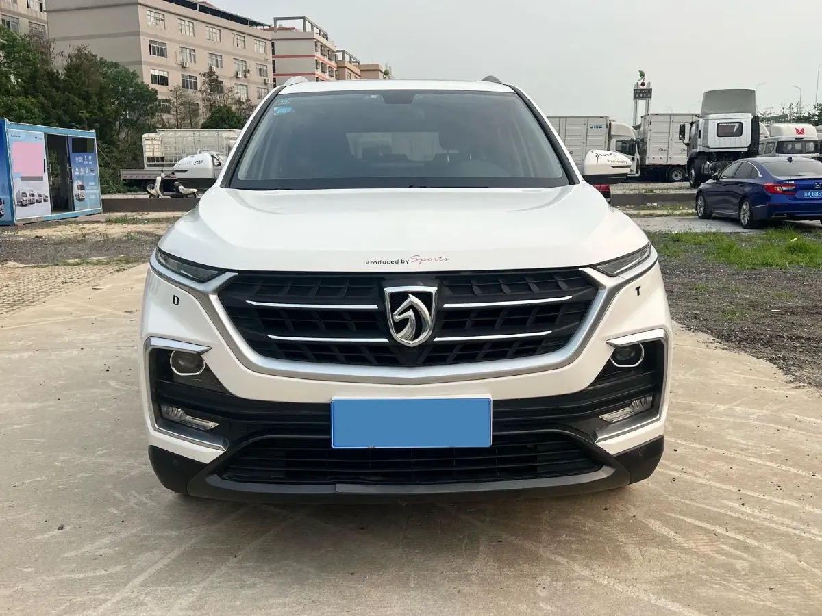 2019 BaoJun 530 1.5T 151HP L4 CVT,autocango,china used car exporter,china ev exporter,chinese used car exporter,chinese used ev exporter