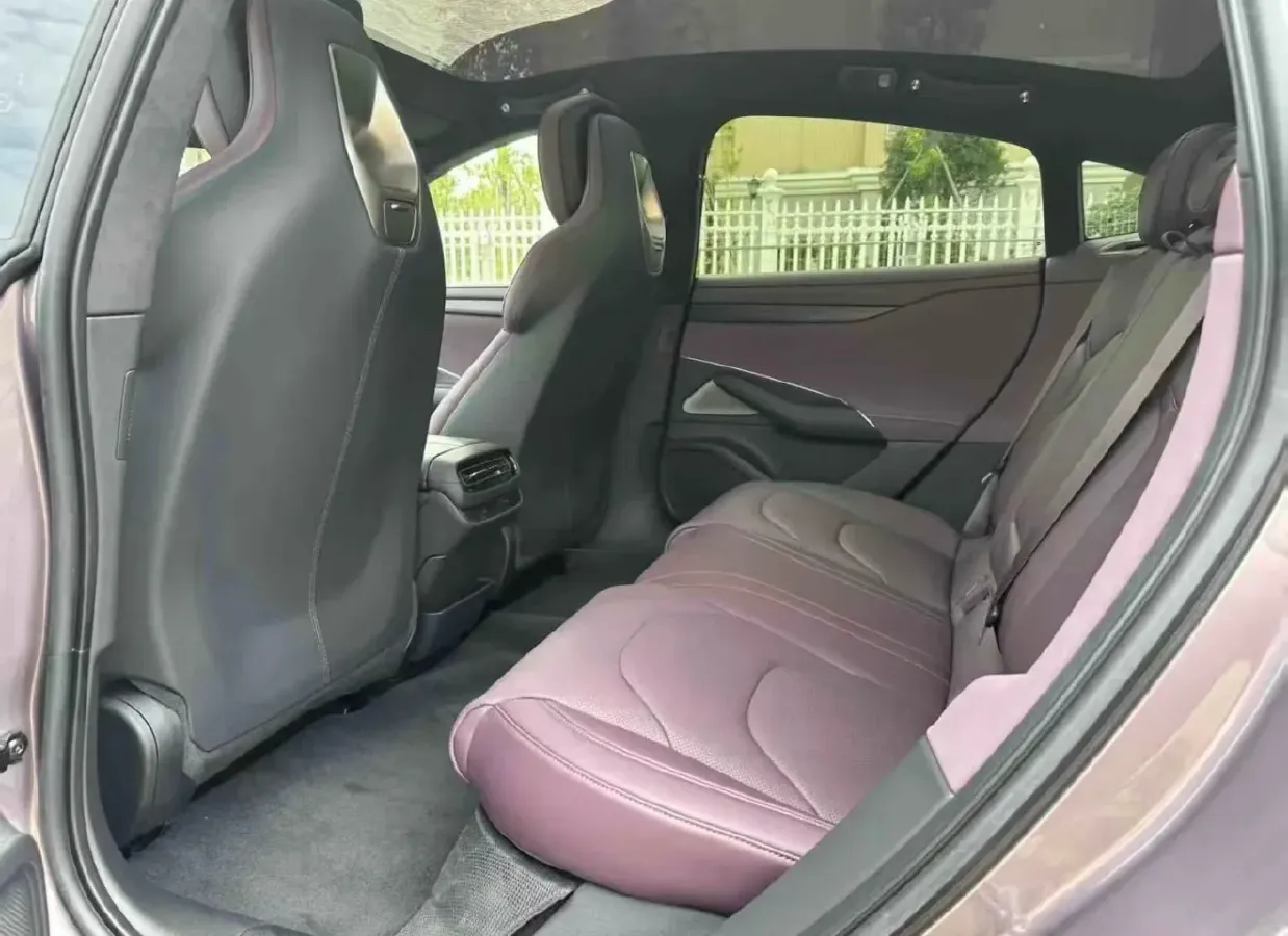 2024 MI SU7 BEV 101KWH,autocango,china used car exporter,china ev exporter,chinese used car exporter,chinese used ev exporter