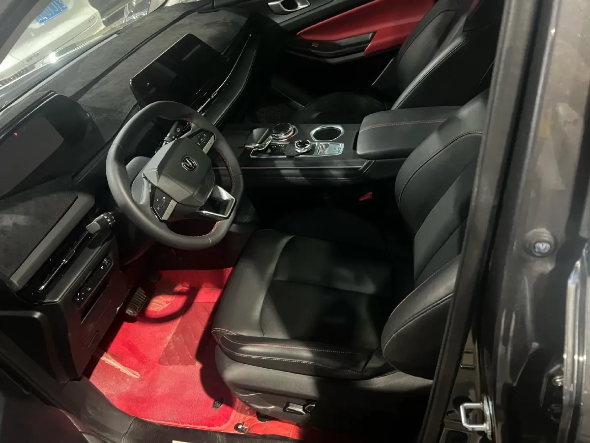 2022 ChangAn Oshan X7 Plus 1.5T 188HP L4 7DCT,autocango,china used car exporter,china ev exporter,chinese used car exporter,chinese used ev exporter