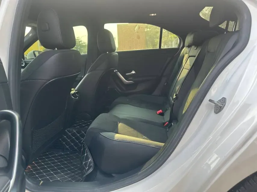 2020 Mercedes-Benz A Class 1.3T 163HP L4 7DCT,autocango,china used car exporter,china ev exporter,chinese used car exporter,chinese used ev exporter