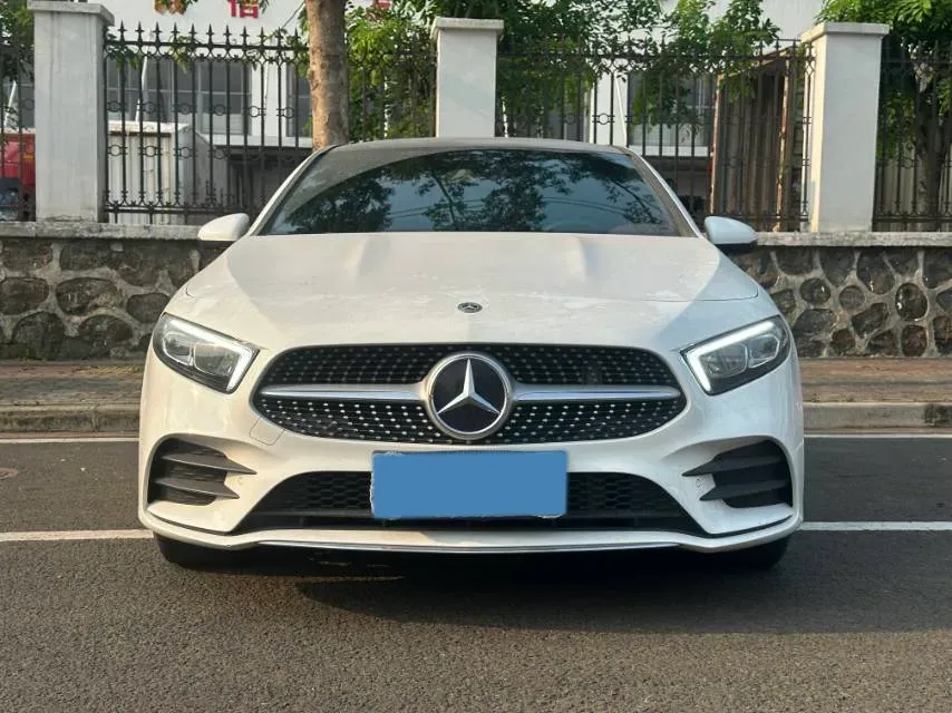 2020 Mercedes-Benz A Class 1.3T 163HP L4 7DCT,autocango,china used car exporter,china ev exporter,chinese used car exporter,chinese used ev exporter