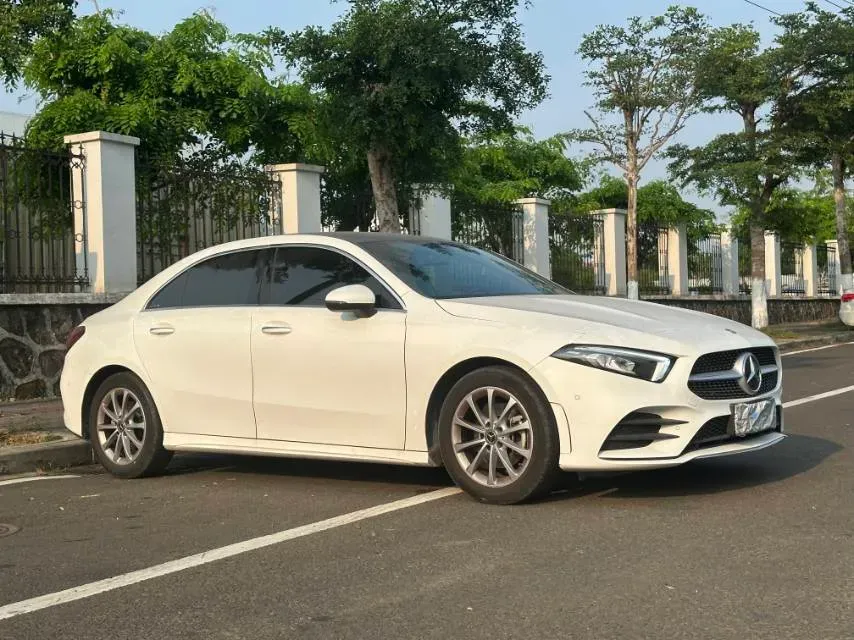 2020 Mercedes-Benz A Class 1.3T 163HP L4 7DCT,autocango,china used car exporter,china ev exporter,chinese used car exporter,chinese used ev exporter