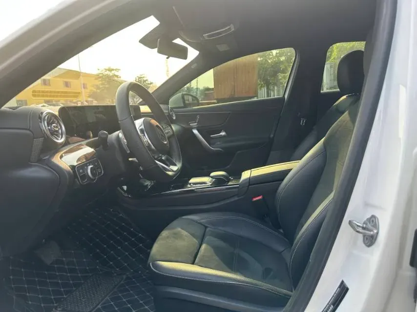 2020 Mercedes-Benz A Class 1.3T 163HP L4 7DCT,autocango,china used car exporter,china ev exporter,chinese used car exporter,chinese used ev exporter