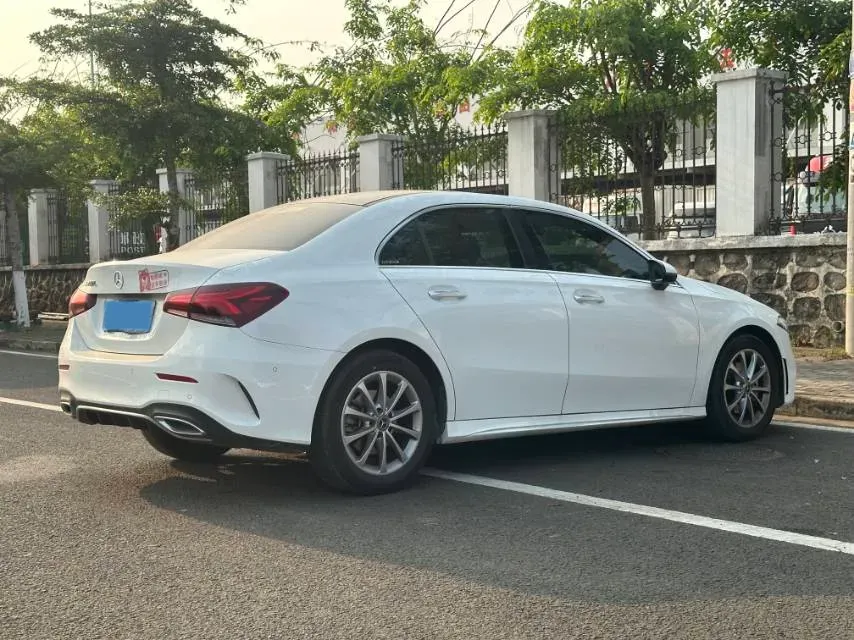 2020 Mercedes-Benz A Class 1.3T 163HP L4 7DCT,autocango,china used car exporter,china ev exporter,chinese used car exporter,chinese used ev exporter