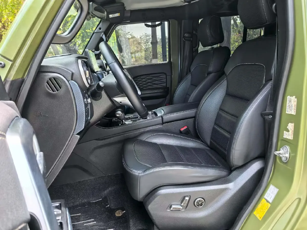 2021 Beijing BJ40 2.3T 231HP L4 6AT,autocango,china used car exporter,china ev exporter,chinese used car exporter,chinese used ev exporter