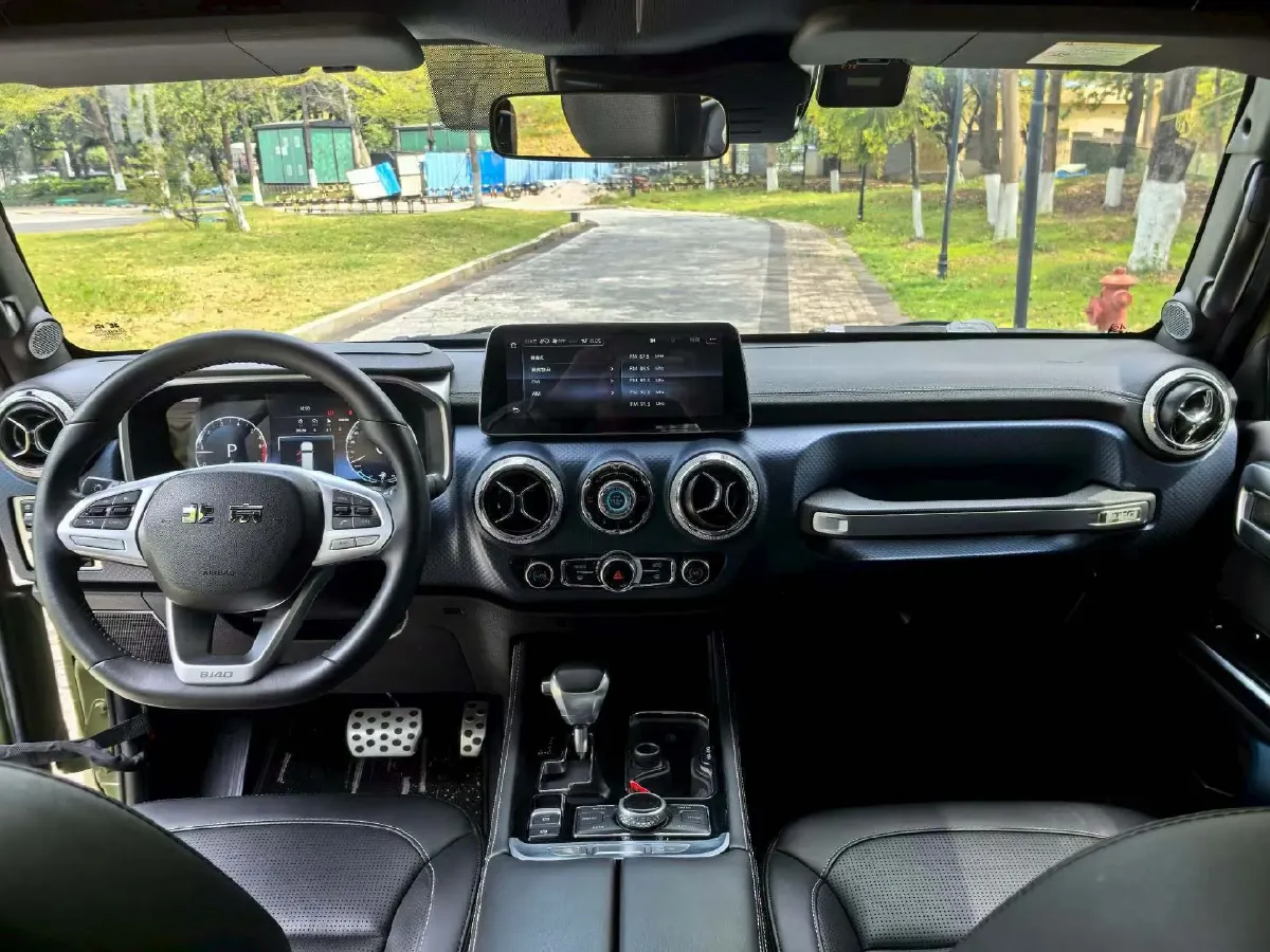 2021 Beijing BJ40 2.3T 231HP L4 6AT,autocango,china used car exporter,china ev exporter,chinese used car exporter,chinese used ev exporter