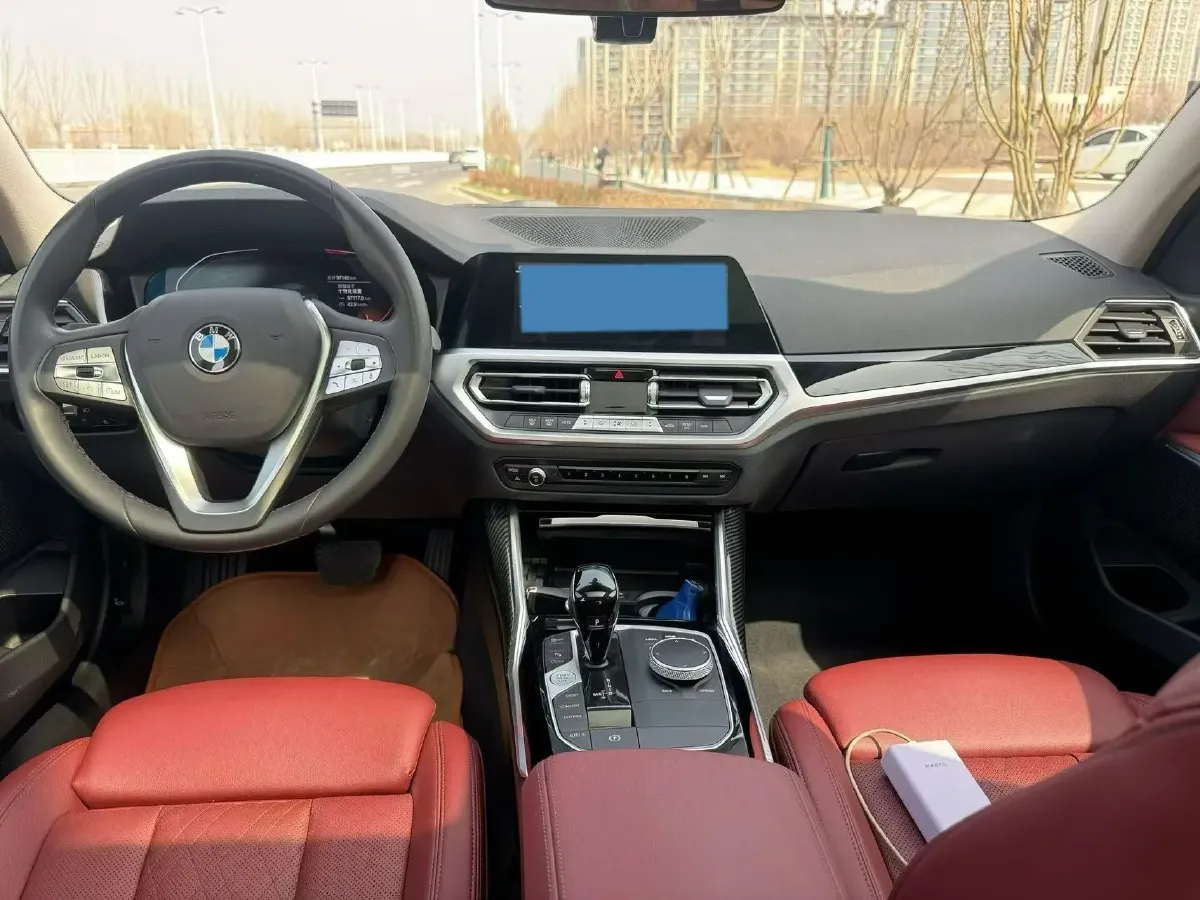 2022 BMW 3 Series 2.0T 156HP L4 8AT,autocango,china used car exporter,china ev exporter,chinese used car exporter,chinese used ev exporter
