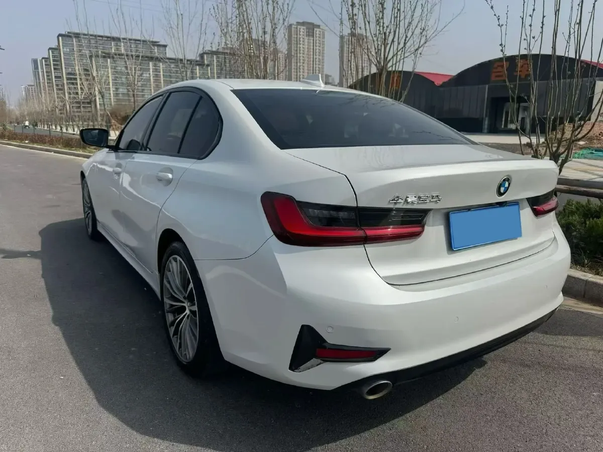 2022 BMW 3 Series 2.0T 156HP L4 8AT,autocango,china used car exporter,china ev exporter,chinese used car exporter,chinese used ev exporter