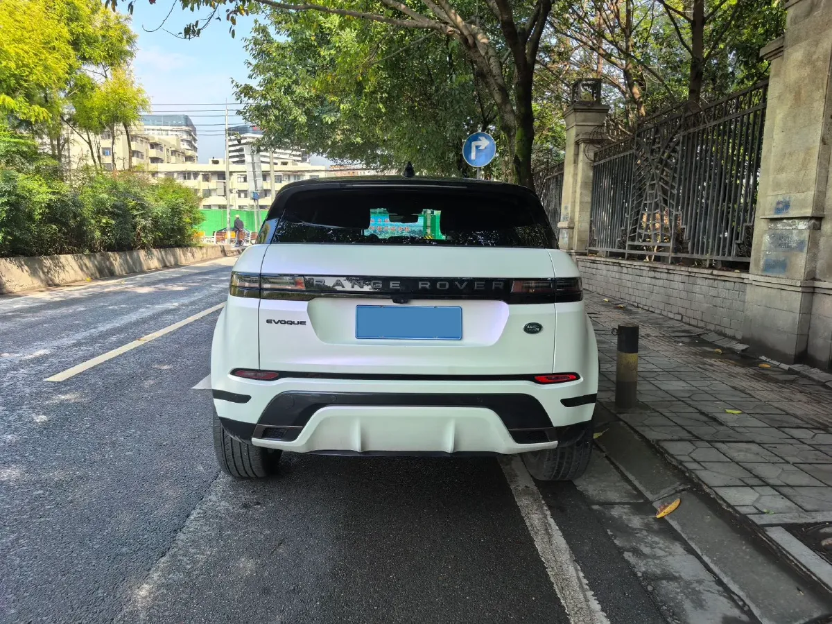 2024 Land Rover Range Rover Evoque 2.0T 249HP L4 9AT,autocango,china used car exporter,china ev exporter,chinese used car exporter,chinese used ev exporter