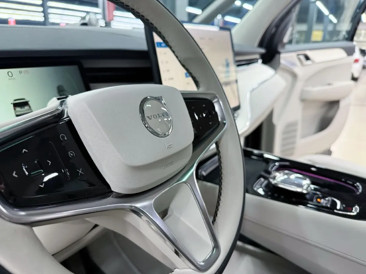 2025 Volvo EM90 BEV 116KWH,autocango,china used car exporter,china ev exporter,chinese used car exporter,chinese used ev exporter