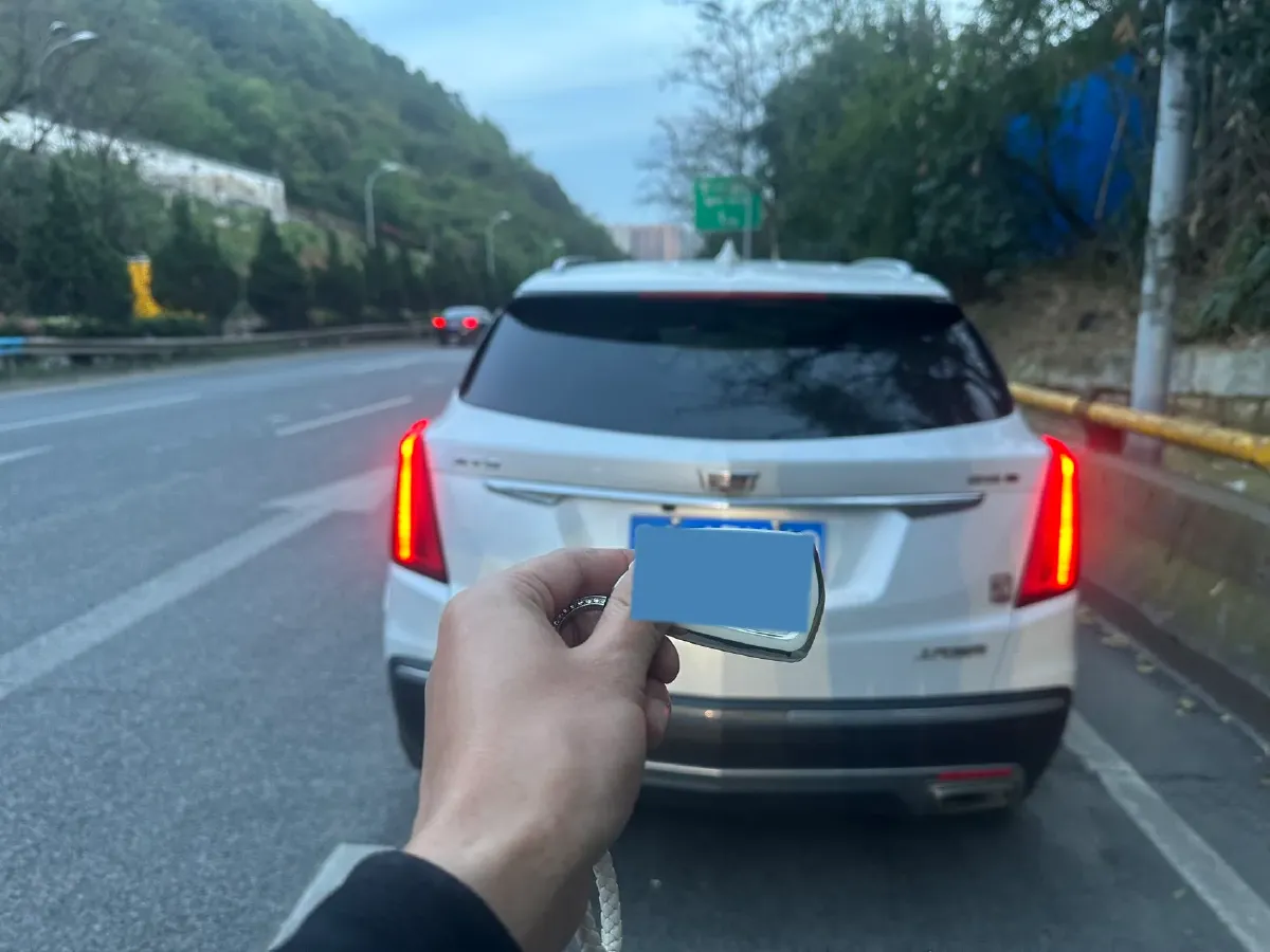 2021 Cadillac XT5 2.0T 237HP L4 9AT,autocango,china used car exporter,china ev exporter,chinese used car exporter,chinese used ev exporter