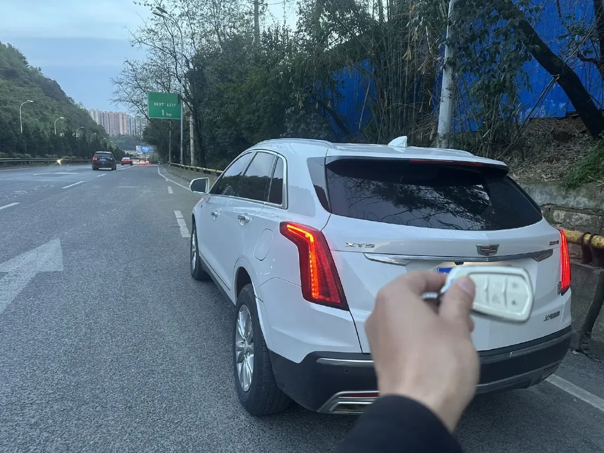 2021 Cadillac XT5 2.0T 237HP L4 9AT,autocango,china used car exporter,china ev exporter,chinese used car exporter,chinese used ev exporter