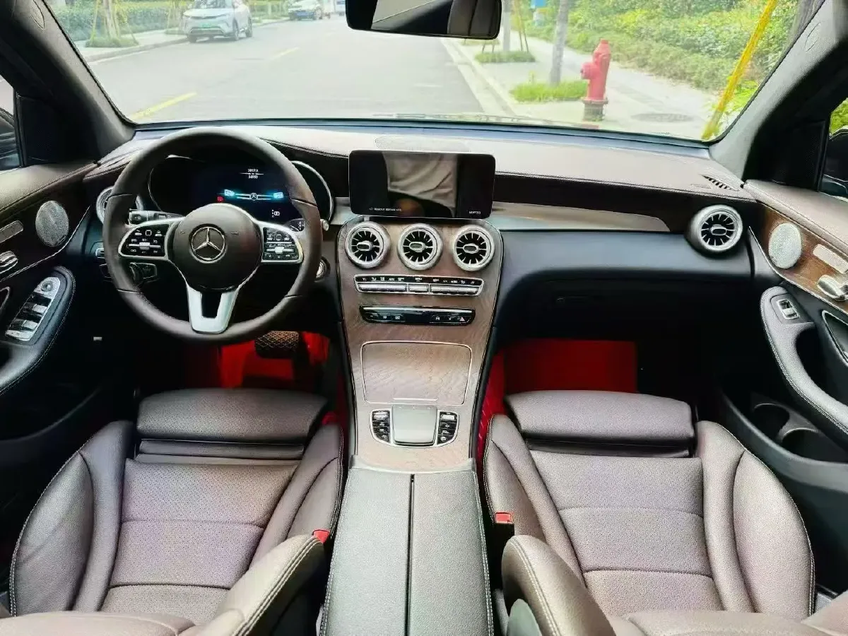 2022 Mercedes-Benz GLC Class 2.0T 258HP L4 9AT,autocango,china used car exporter,china ev exporter,chinese used car exporter,chinese used ev exporter