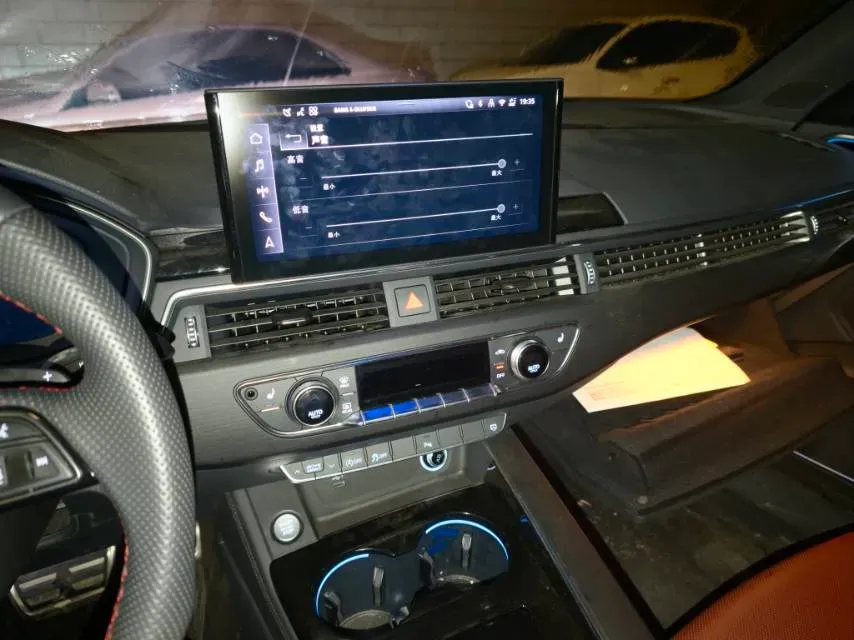 2024 Audi A4L 2.0T 190HP L4 7DCT,autocango,china used car exporter,china ev exporter,chinese used car exporter,chinese used ev exporter