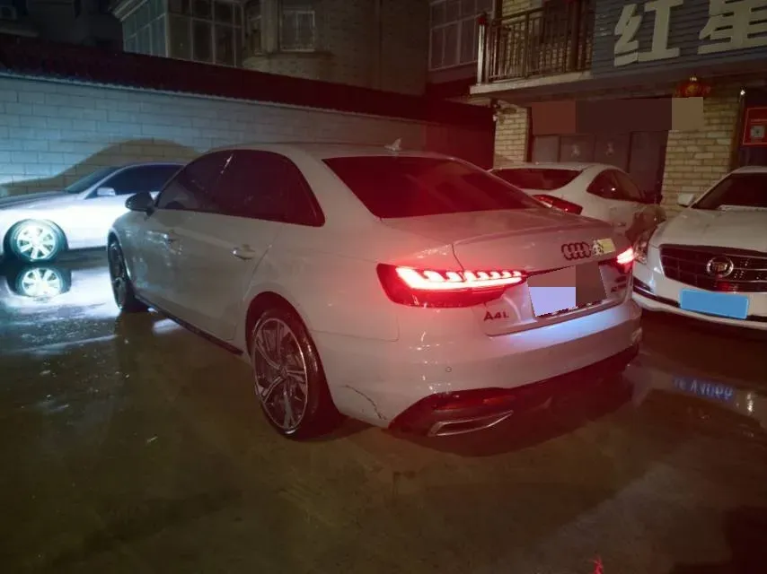 2024 Audi A4L 2.0T 190HP L4 7DCT,autocango,china used car exporter,china ev exporter,chinese used car exporter,chinese used ev exporter